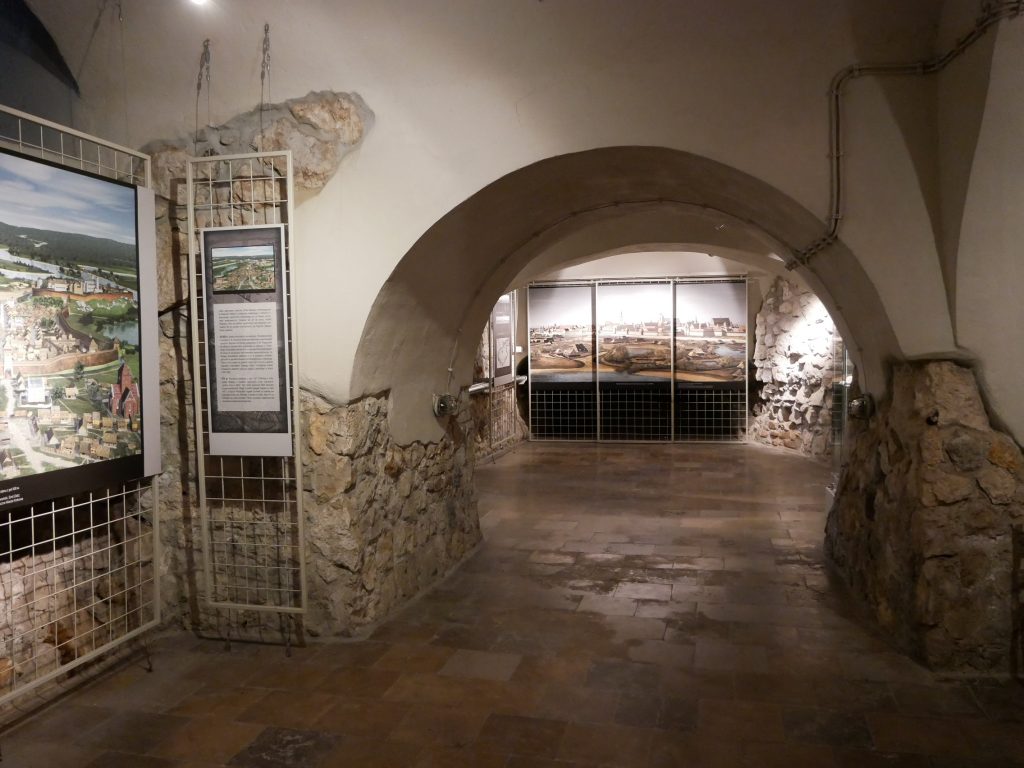 Wystawa - Dzieje najstarsze i stare gmachu Muzeum Archeologicznego w Krakowie