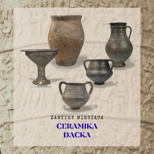 Slajd tytułowy, ceramika dacka. W tle relief z kolumny Trajana w Rzymie, na pierwszym planie naczynia gliniane.
