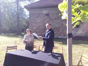 Przedstawiciele Muzeum oraz&nbsp;firmy GRI w&nbsp;Branicach