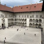 Wizyta studyjna kuratorów nowych wystaw Muzeum Archeologicznego na&nbsp;Zamku Królewskim na&nbsp;Wawelu